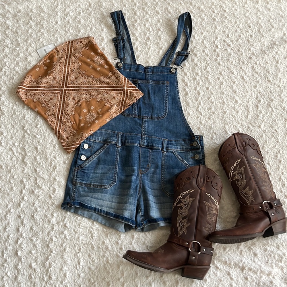 💕2 for $25 FOREVER 21 Tan & White Bandana Print knit top sleeveless  Sz S NWT